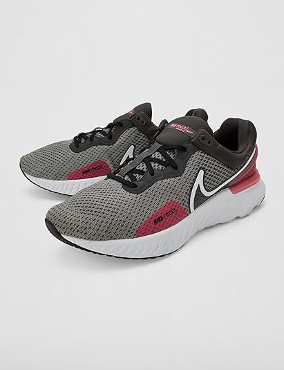Nike React Miler 3