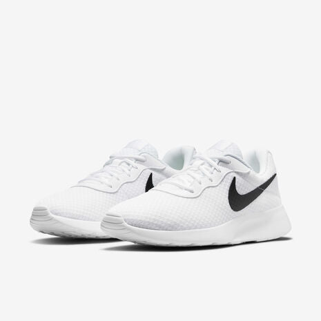 Nike Tanjun