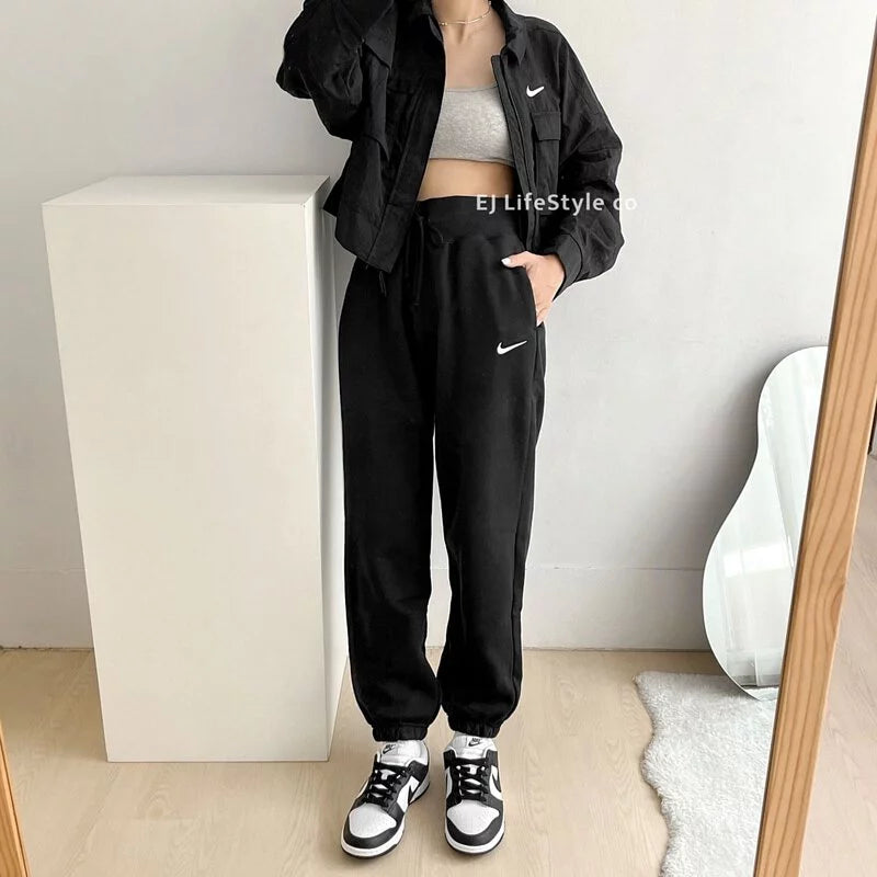 Nike Sportswear Phoenix Fleece High-Rise Oversized Pants