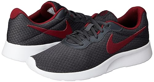Nike Tanjun