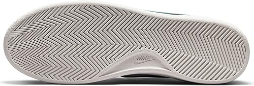 Nike Court Royale 2