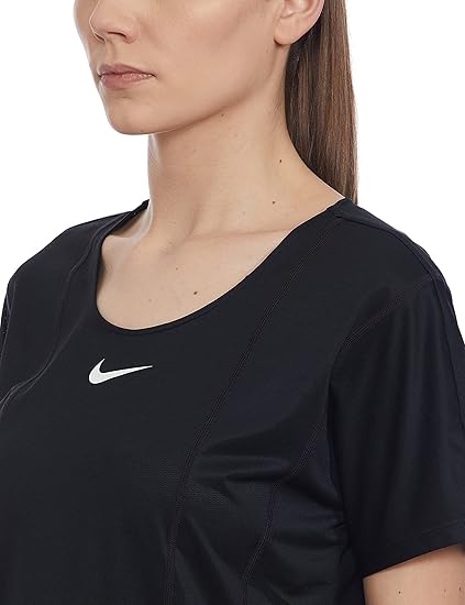 Nike Icon Clash Women's City Sleek Short-Sleeve Top