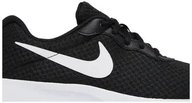 Nike Tanjun