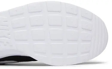 Nike Tanjun