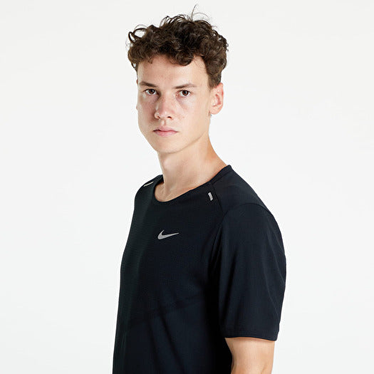 Nike Dri-FIT Rise 365 Short-Sleeve Running Top