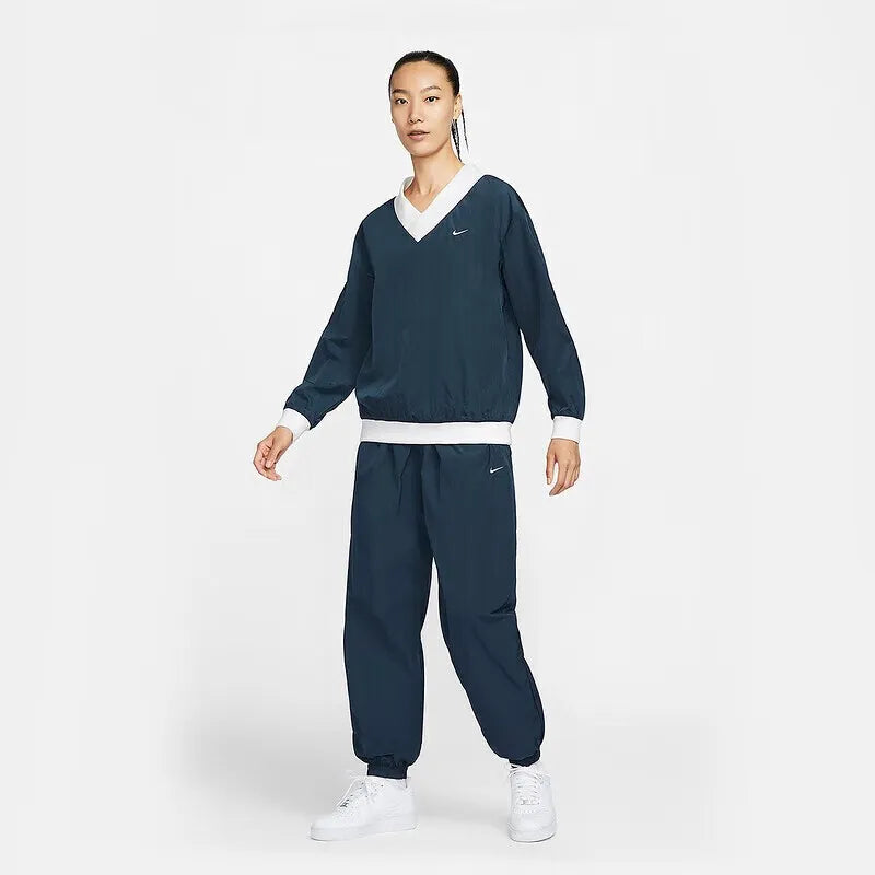 Nike Sportswear Essential Woven Long-Sleeve V-Neck