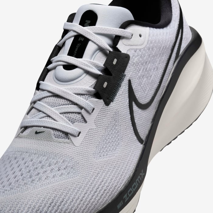Nike Vomero 17