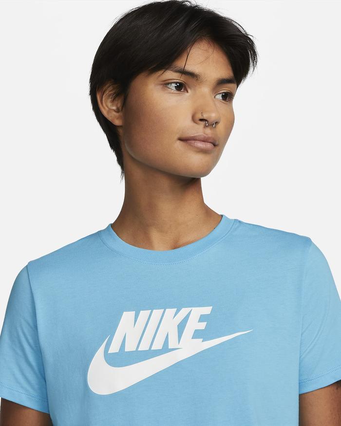 Nike Sportswear Women's Essential Icon Futura T-Shirt