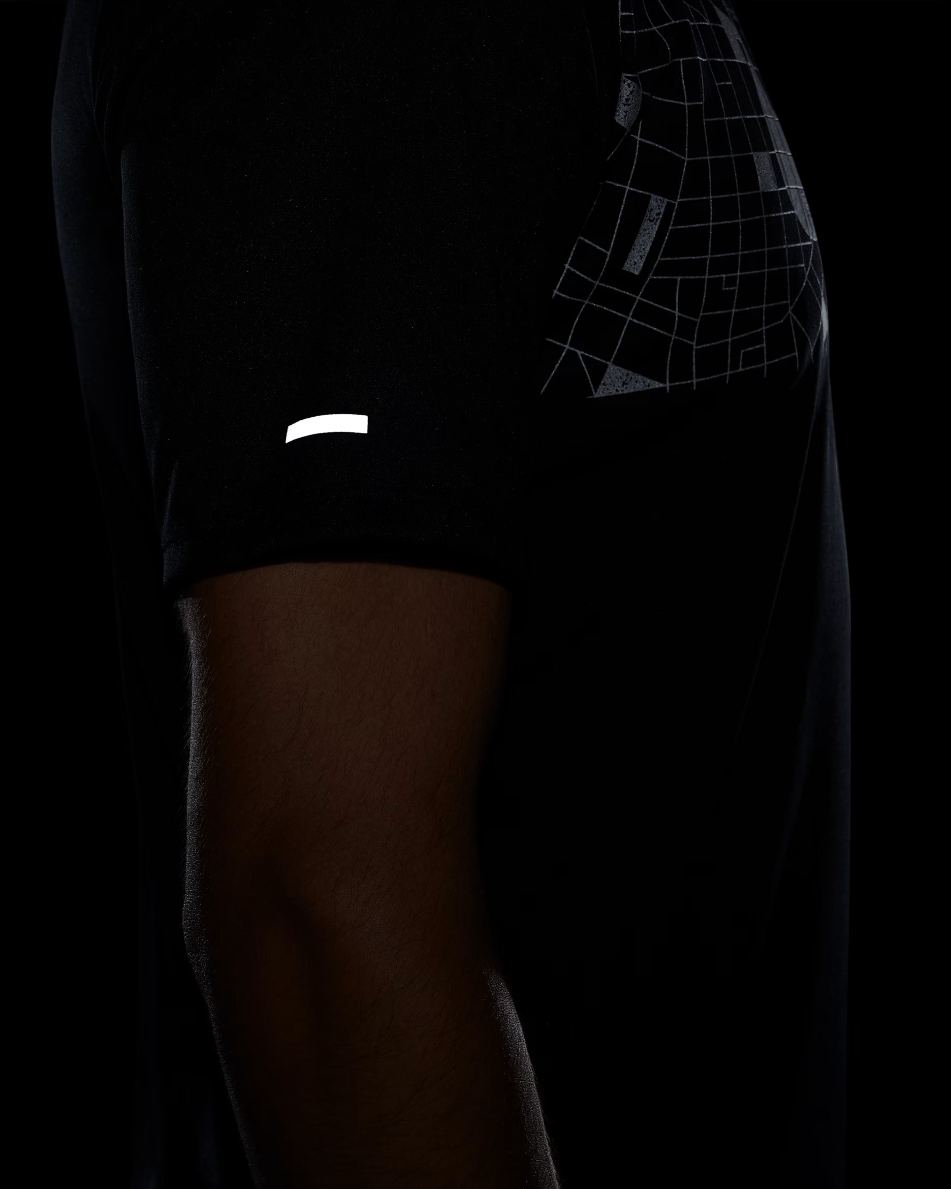 Nike Men's Run Division Dri-FIT UV Miler Short-Sleeve Running Top