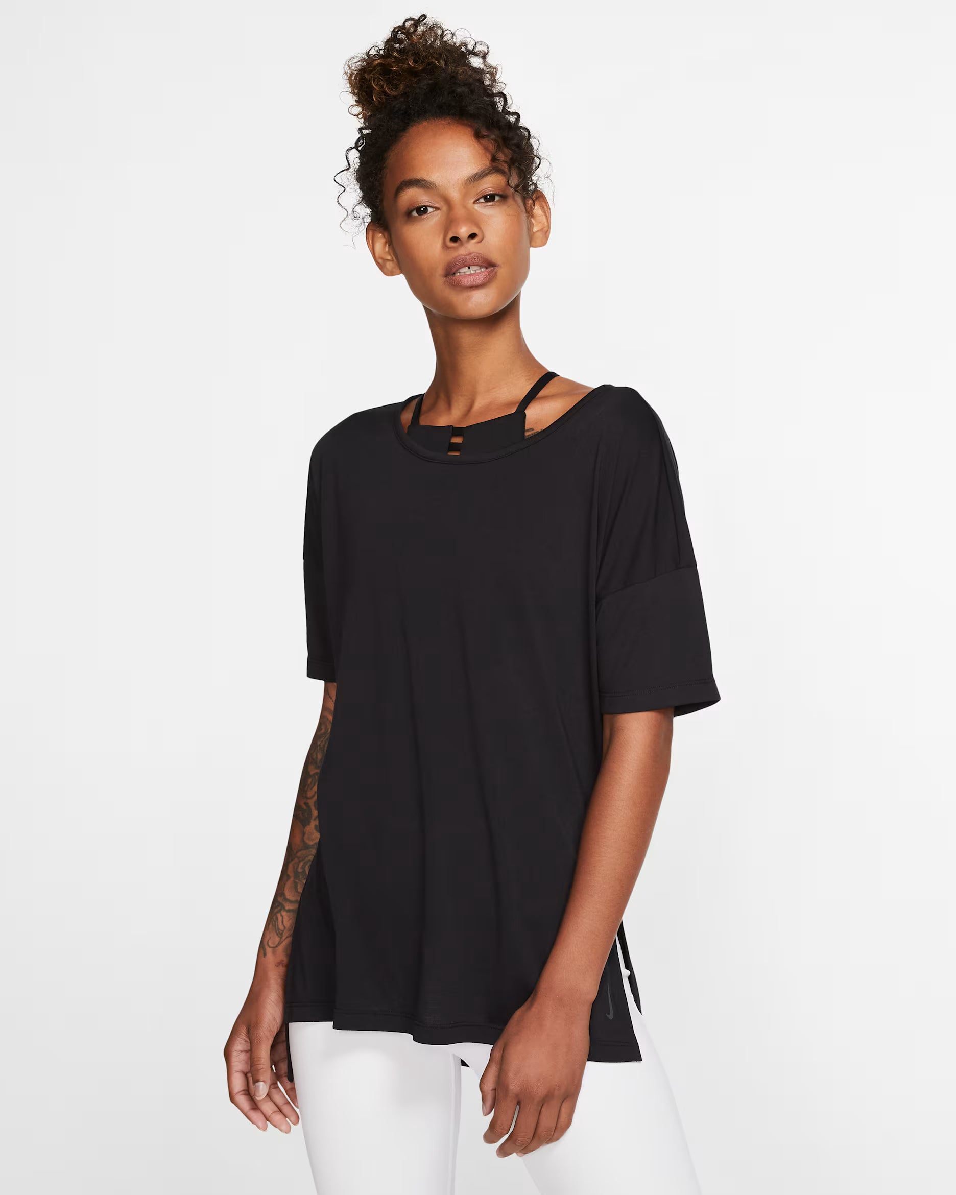 Nike AS Women's Dynamic Fit Layering Short Sleeve Top