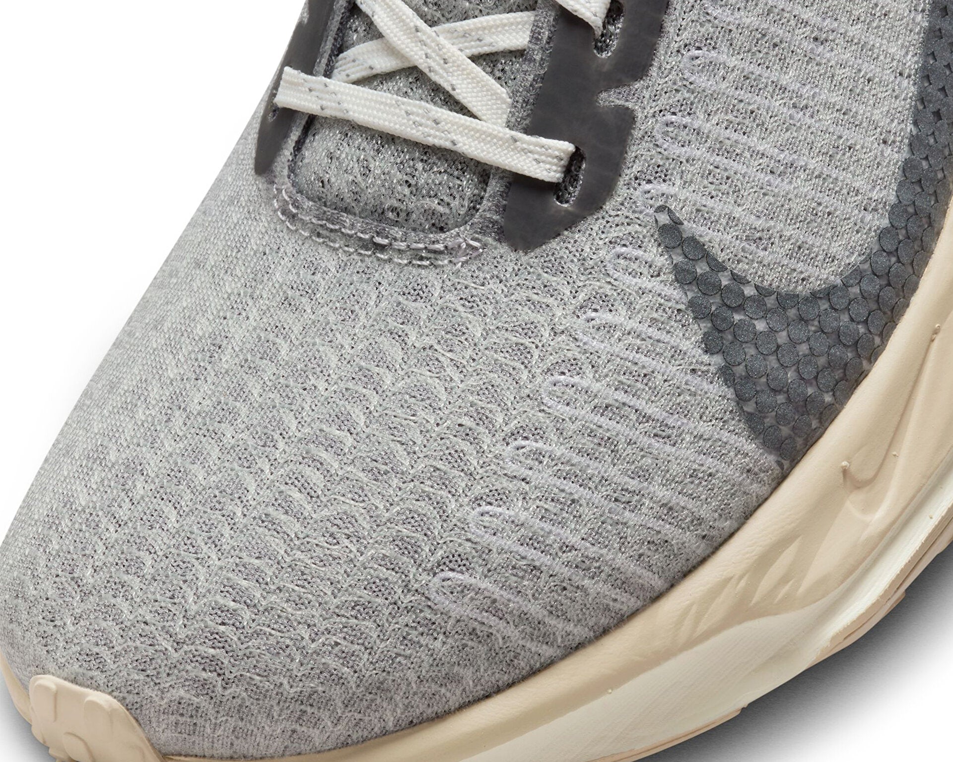 Nike ZoomX Invincible Run Flyknit 3
