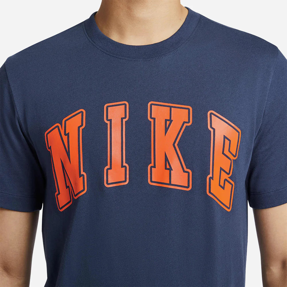 Nike Sportswear T-shirt Club Seasonal Heritage
