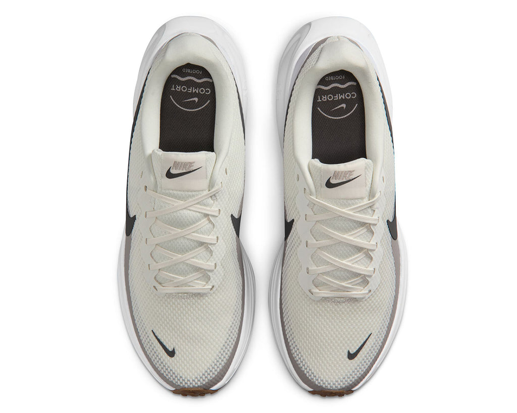Nike Revolution 8