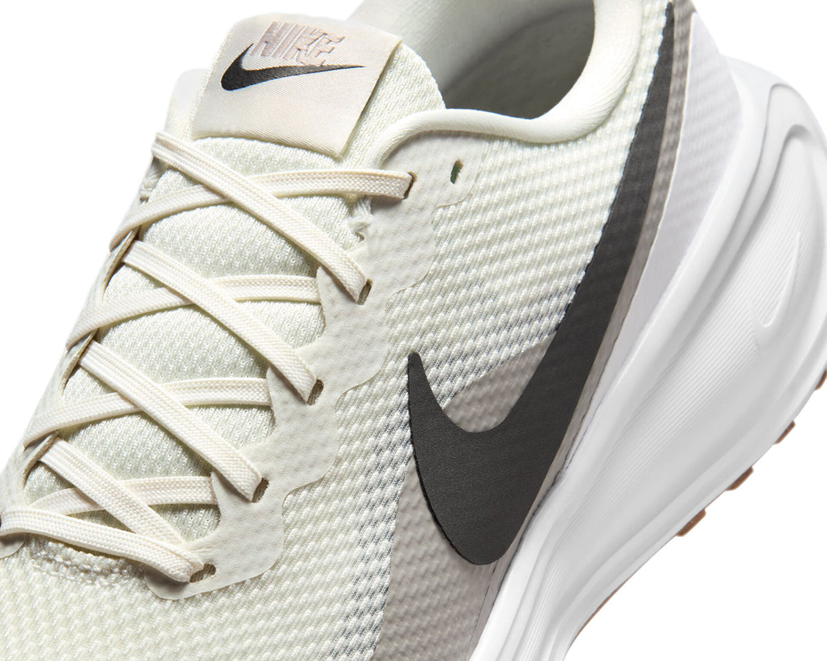 Nike Revolution 8