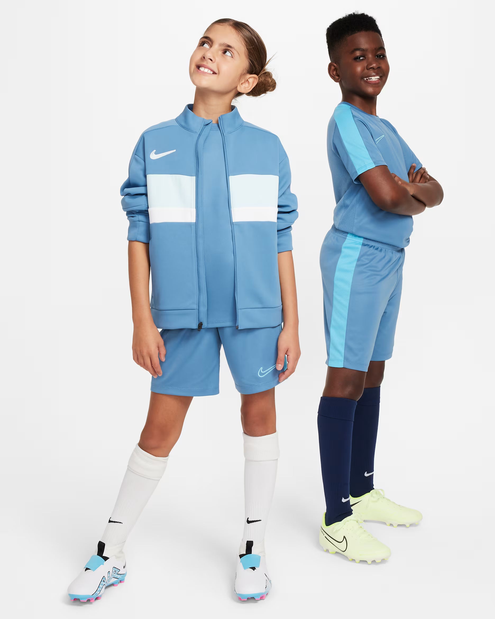 Nike Academy 23 Football Shorts