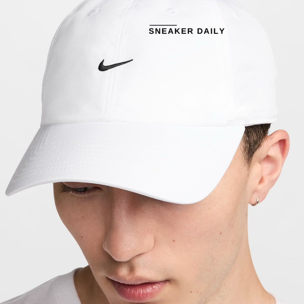 Nike Sportswear Club Cap Mini Swoosh