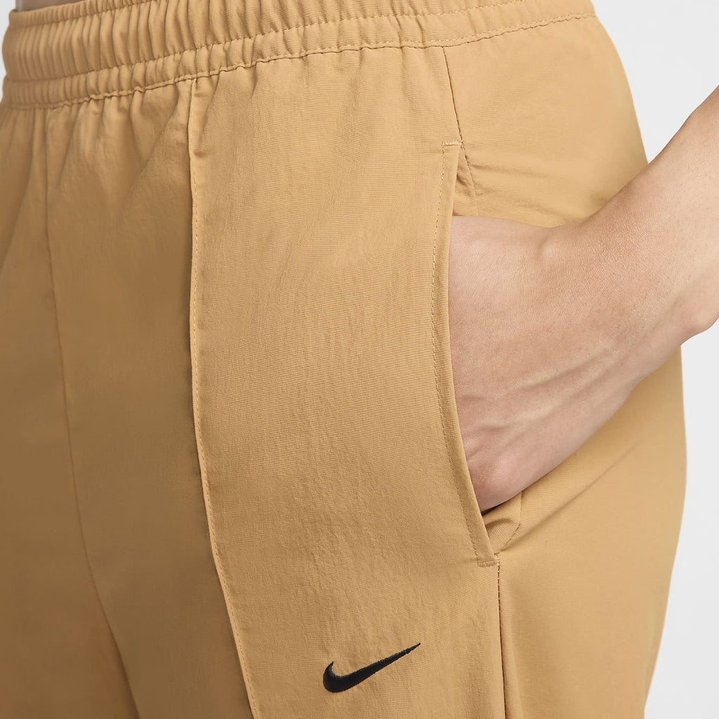 Nike Sportswear Everything Wovens Women's Mid-Rise Open-Hem Trousers