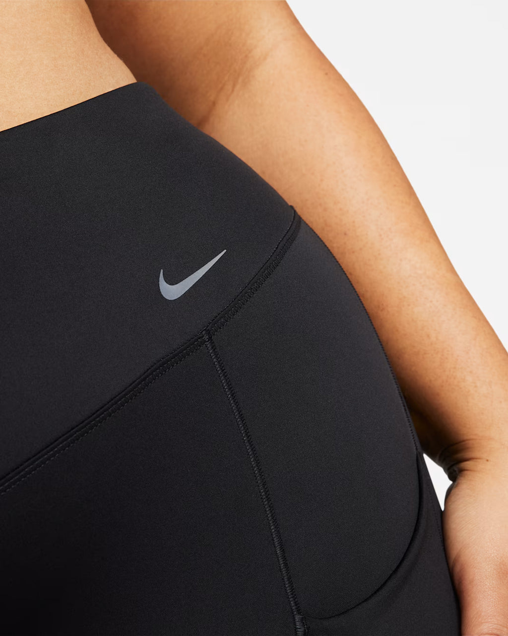 Nike Dri-FIT Go High-Rise 8-Inch Short Plus