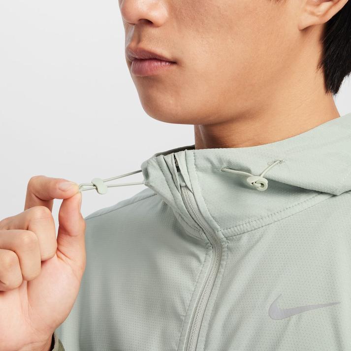 Nike Impossibly Light Windrunner Jacket