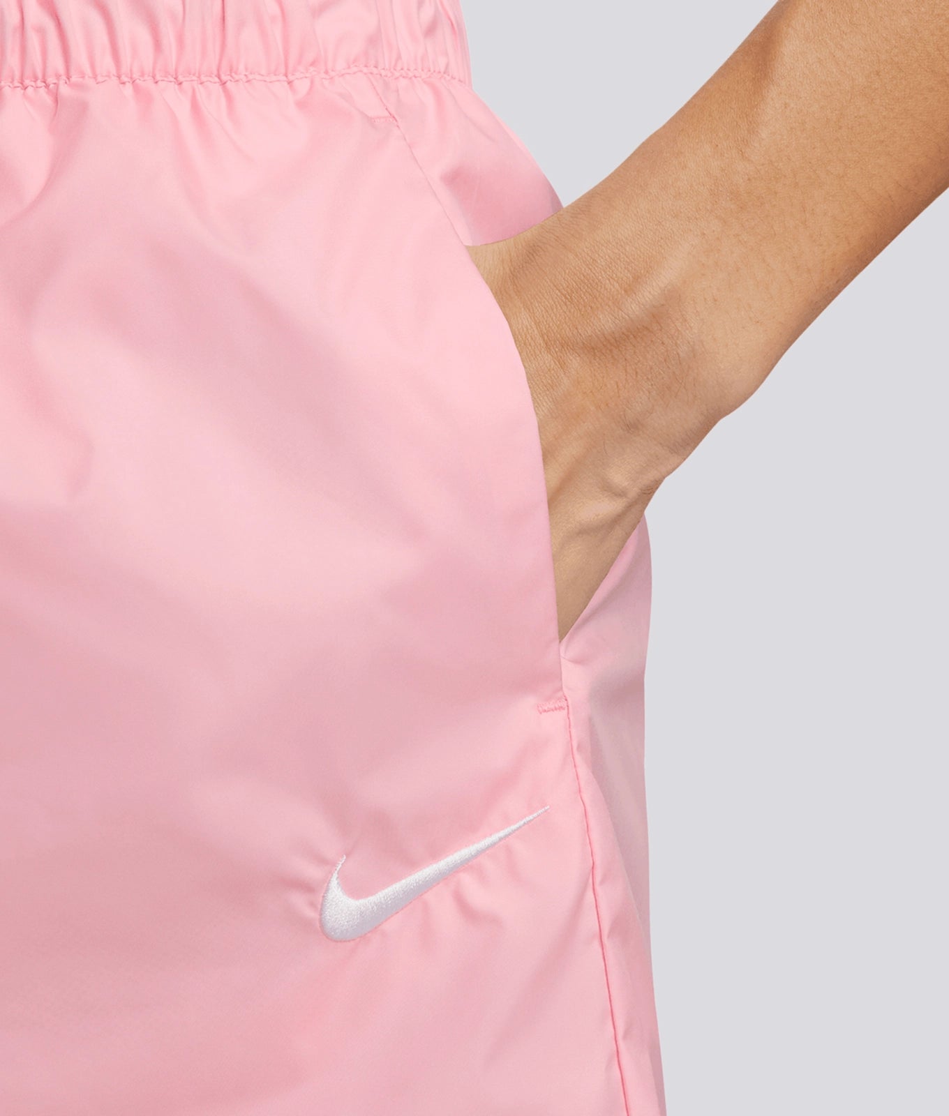 Nike Asw Sportswear Essential Repel Woven Mid-rise Shorts