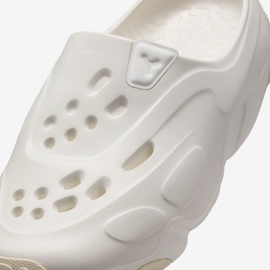 Nike Jordan Roam