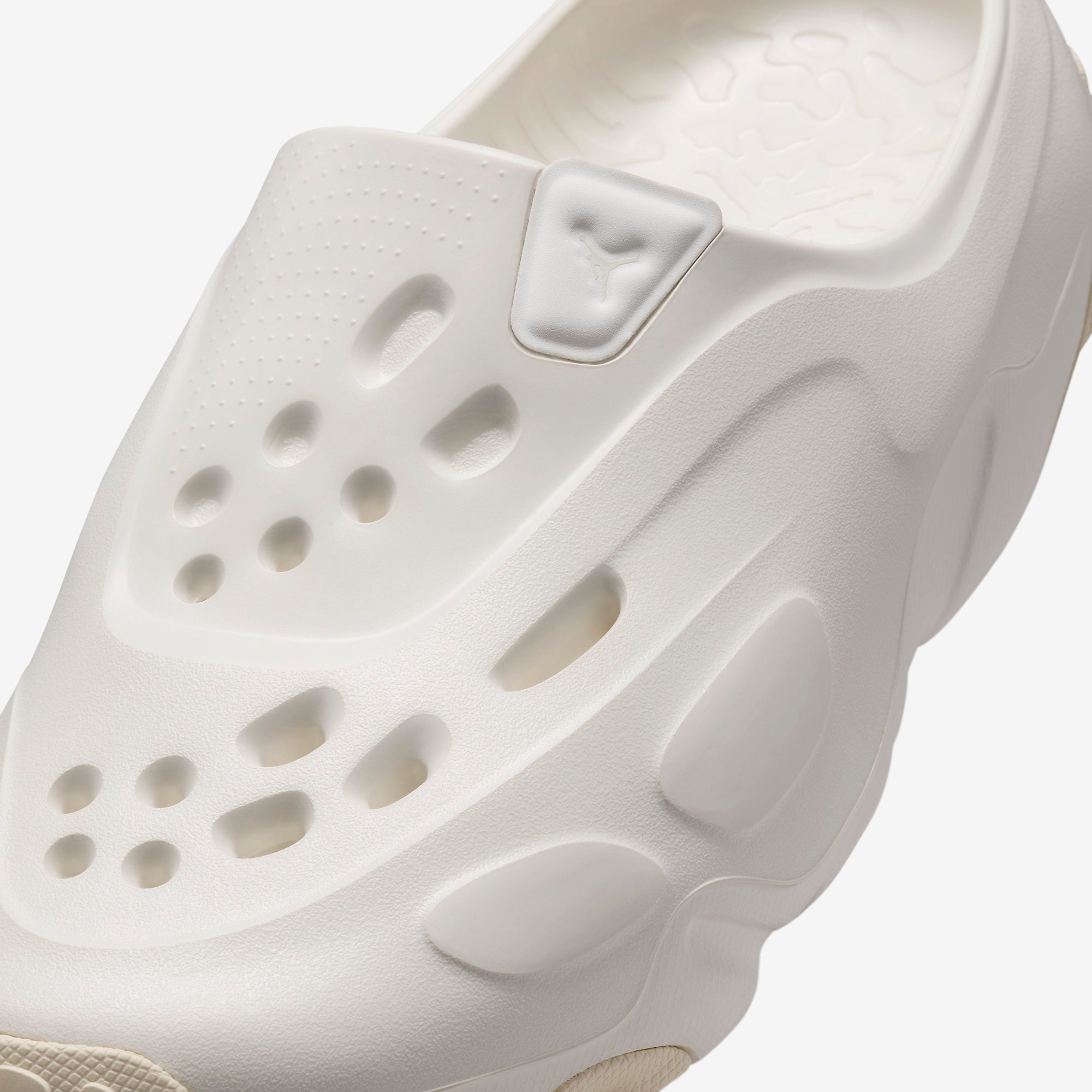 Nike Jordan Roam