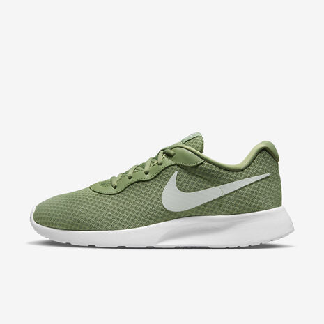 Nike Tanjun Flyease