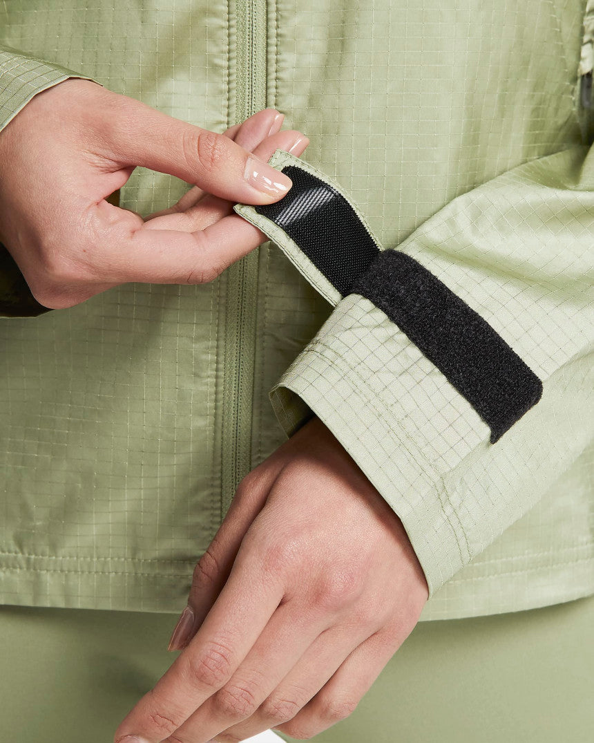 Nike Essential Jacket