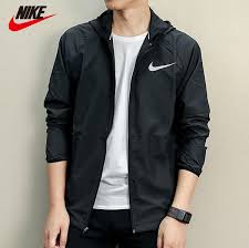 Nike Men's Essential Hooded Jacket
