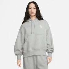 Nike AS Women's Pullover Hoodie Bear Graphic
