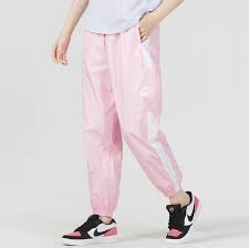 Nike Sportswear Women's Essential Woven Repel Mid-Rise Joggers