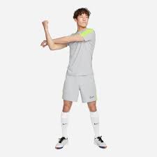 Nike Men's Dri-FIT Academy 23 Short-Sleeve Top