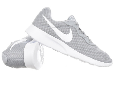 Nike Tanjun