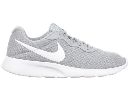 Nike Tanjun