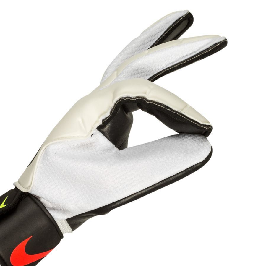 Nike Goalkeeper Match Football Gloves