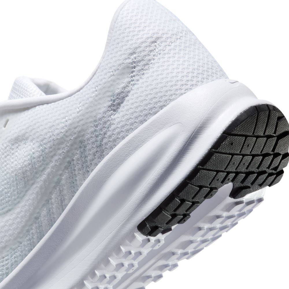 Nike Run Defy