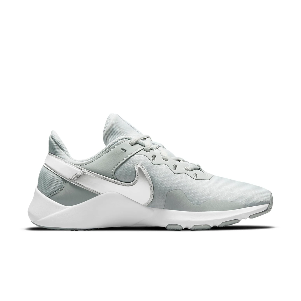 Nike Legend Essential 2