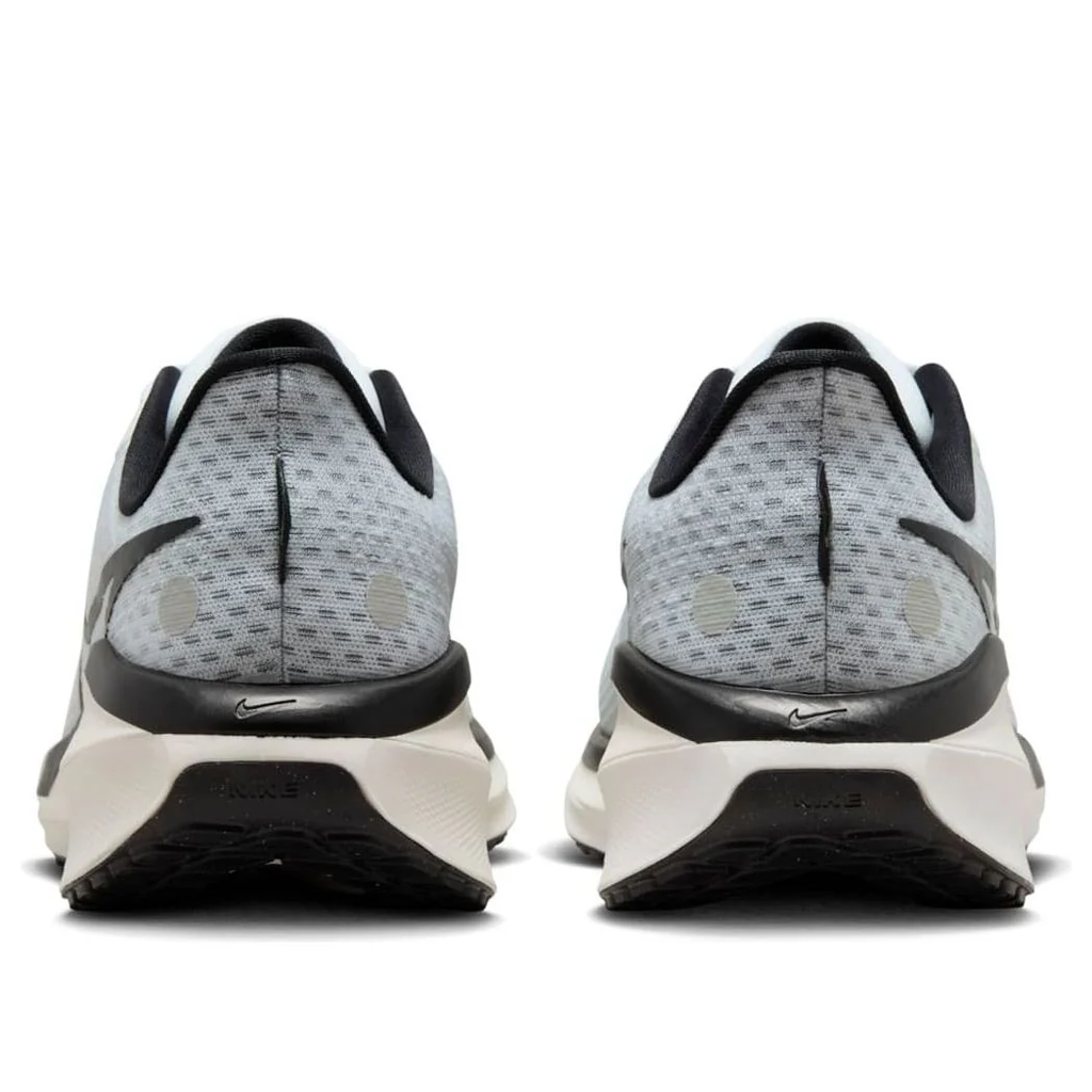 Nike Vomero 17