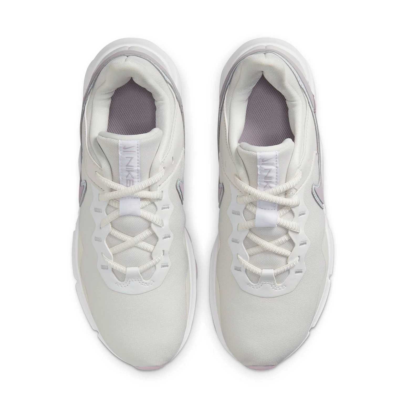 Nike Legend Essential 2 Premium