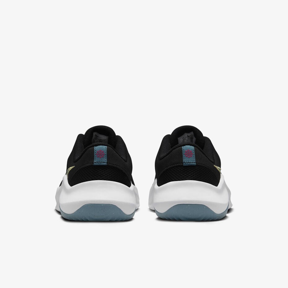Nike Legend Essential 3