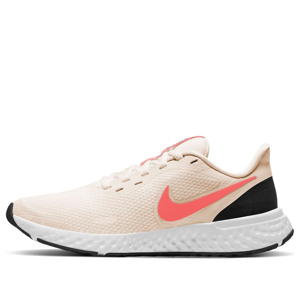 Nike Revolution 5