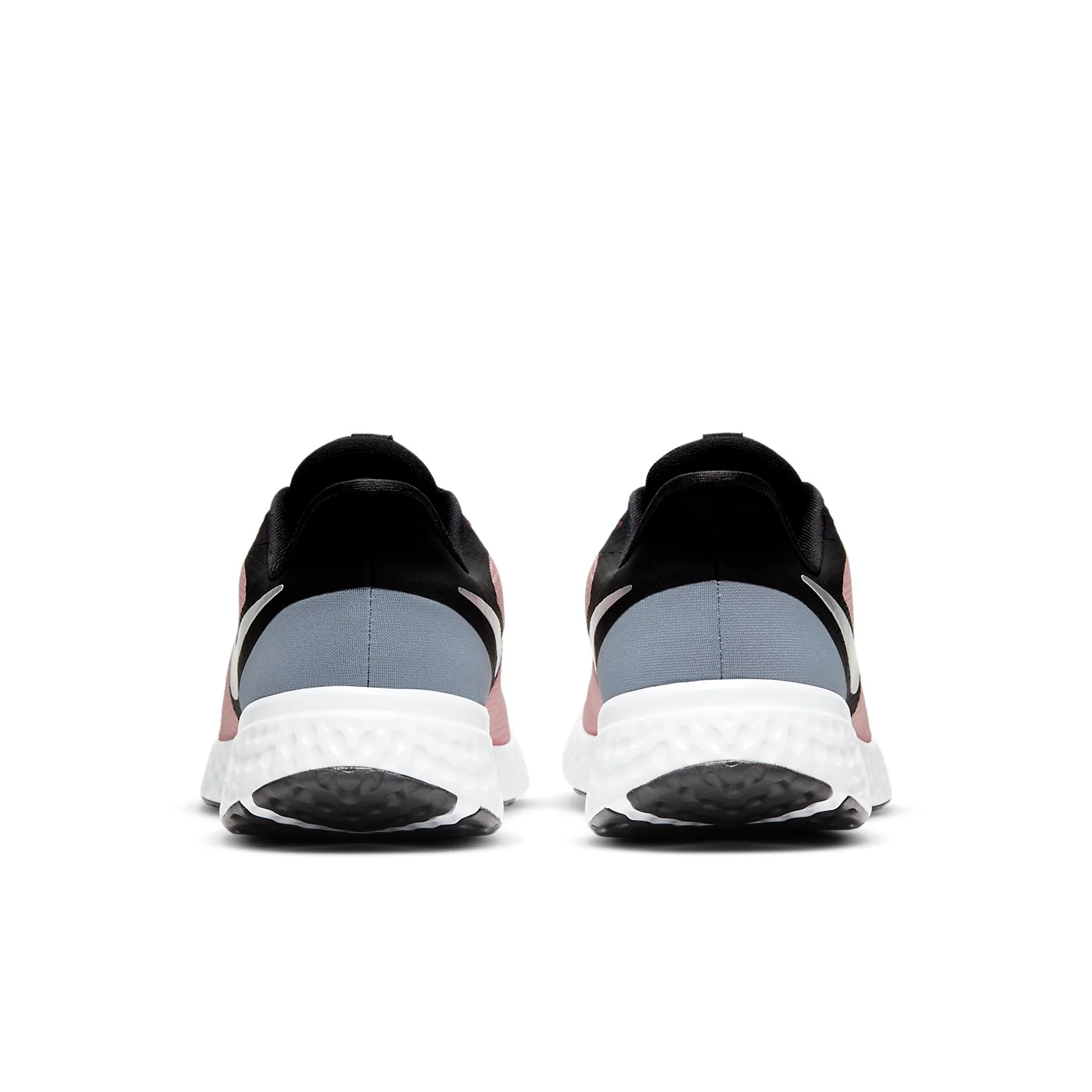 Nike Revolution 5