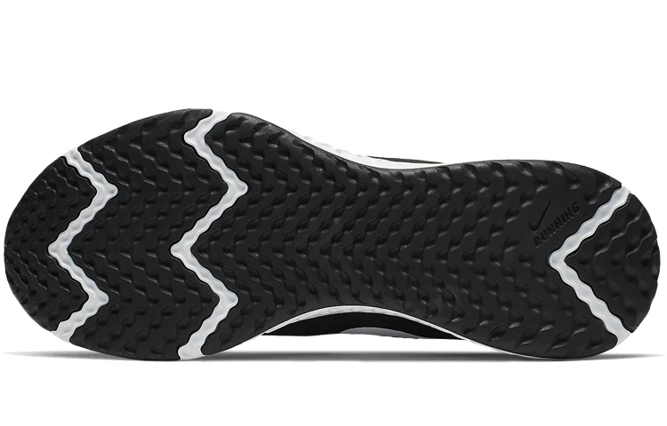 Nike Revolution 5