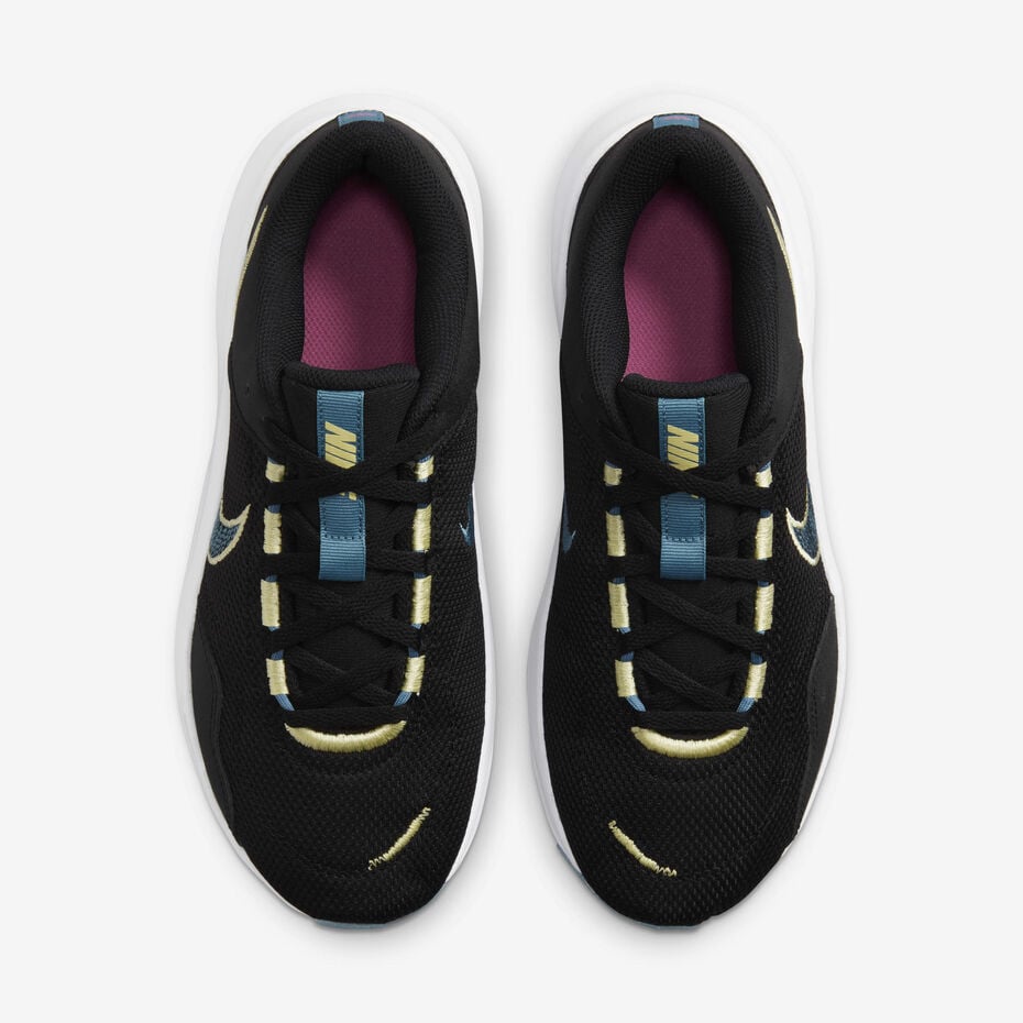Nike Legend Essential 3