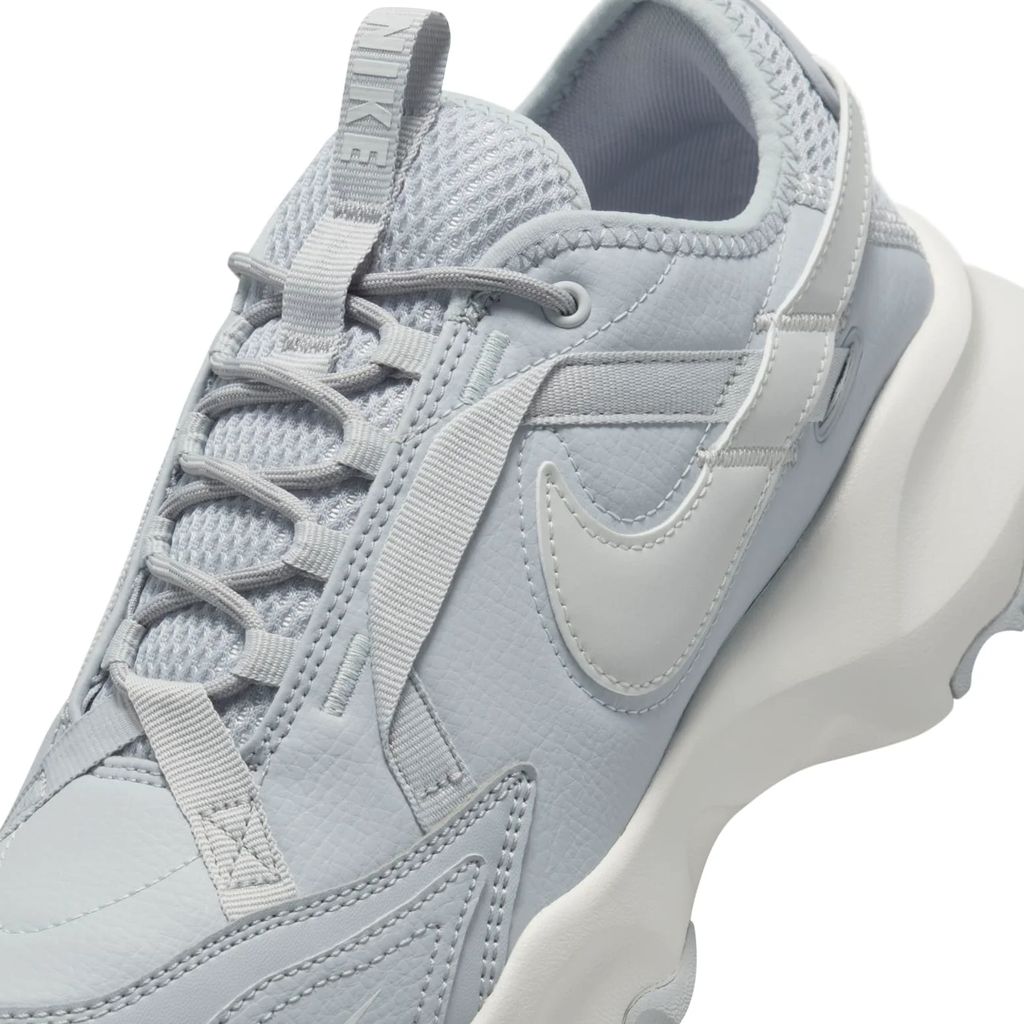 Nike TC 7900