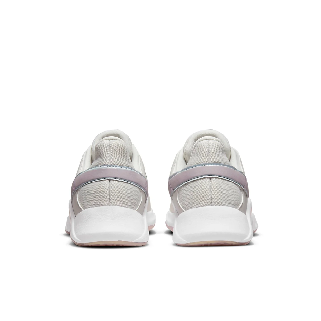 Nike Legend Essential 2 Premium