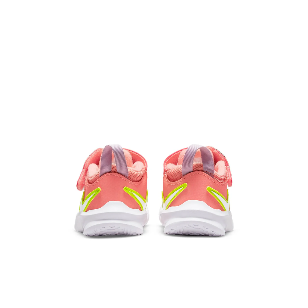 Nike Team Hustle D 10 Lil Toddler Shoe