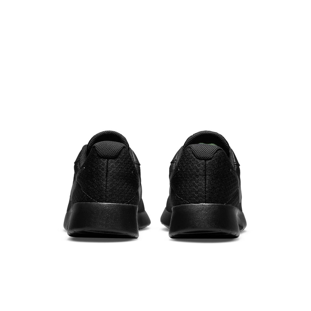 Nike Tanjun