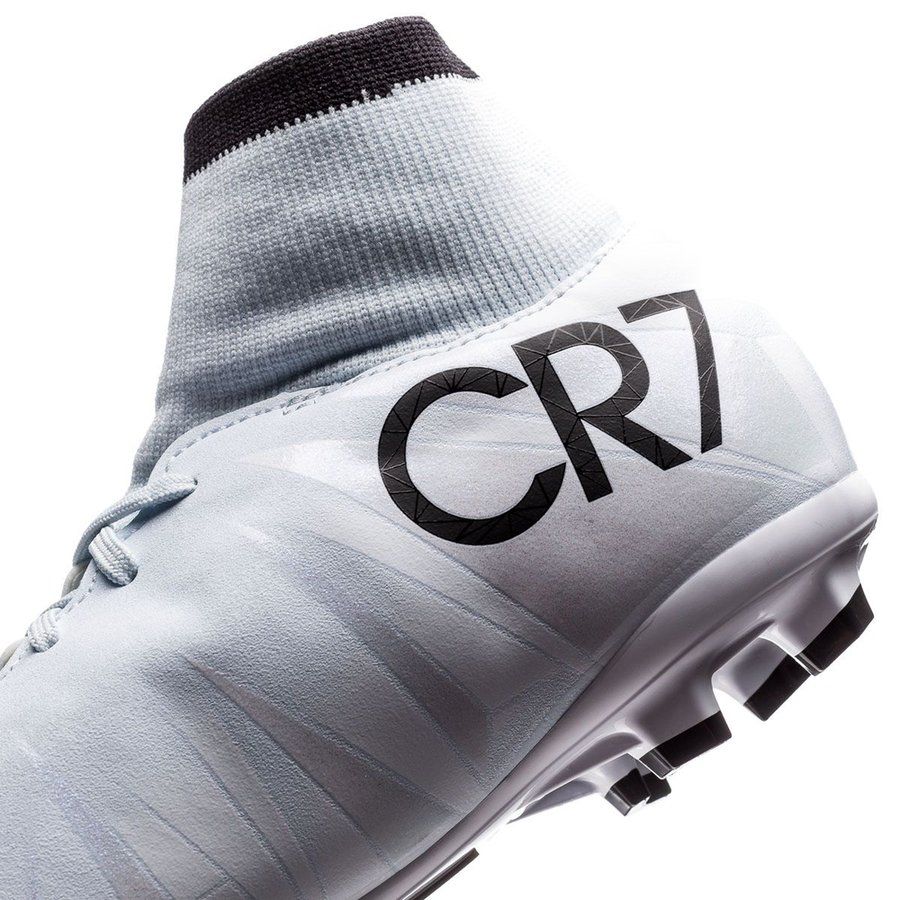 Nike Junior Mercurial Victory VI CR7 Dynamic Fit Firm-Ground Soccer Cleat