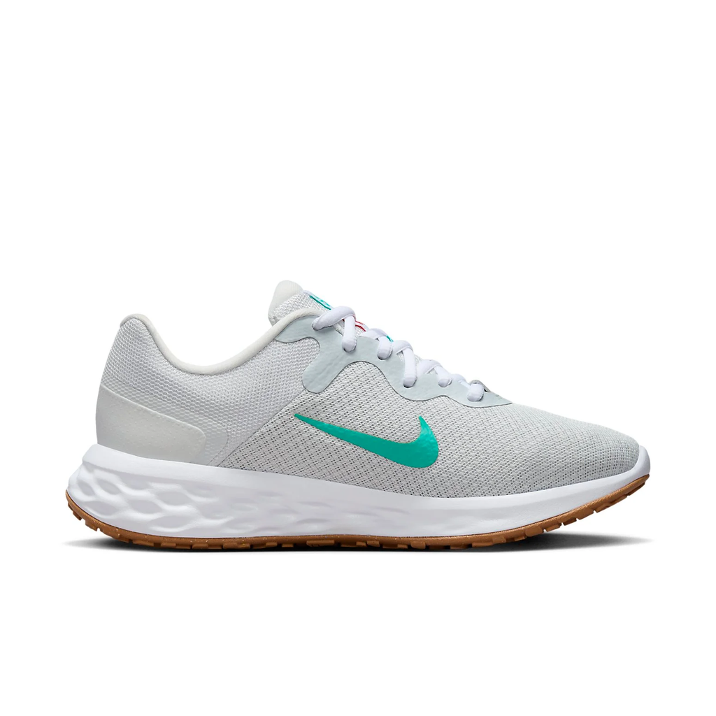 Nike Revolution 6